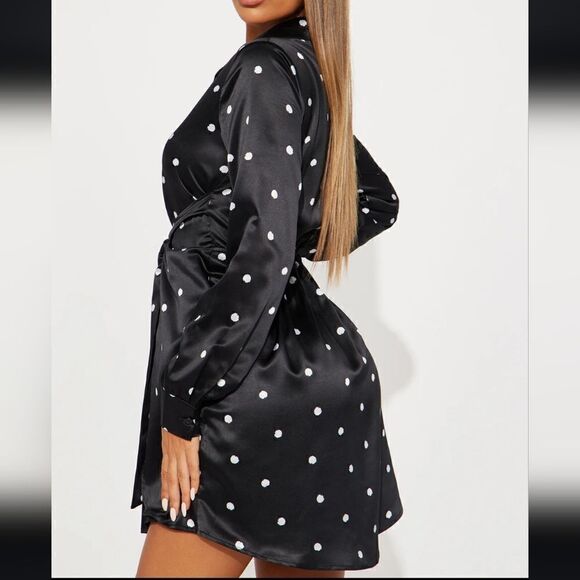 NWT Fashion Nova Classic Polka Dot Mini Dress Size Small - Picture 2 of 7